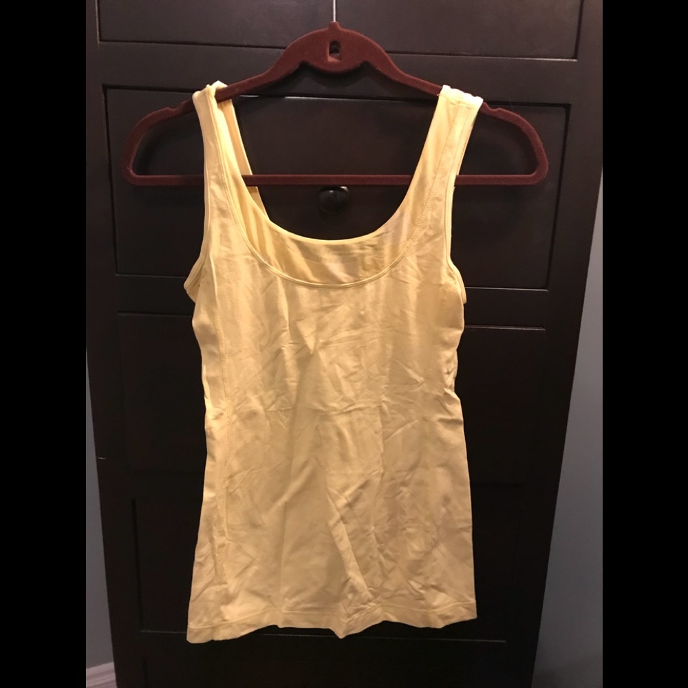 Lululemon tank